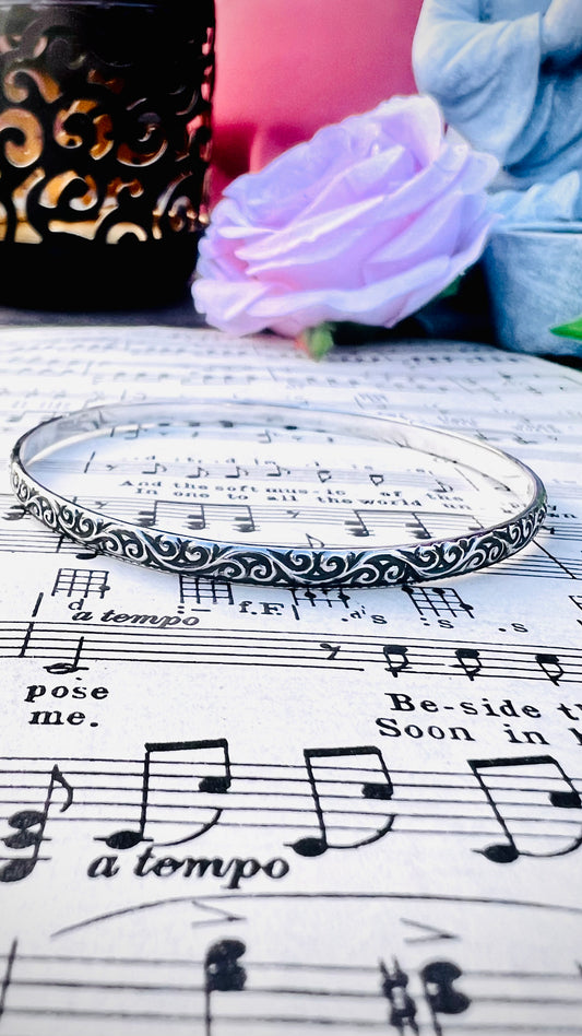 The 'Lilly' Bangle.