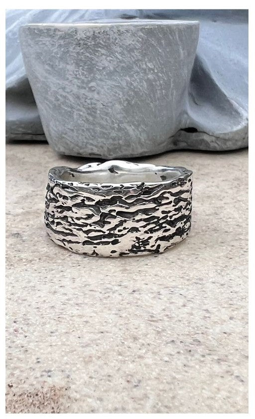 Unisex Ring.