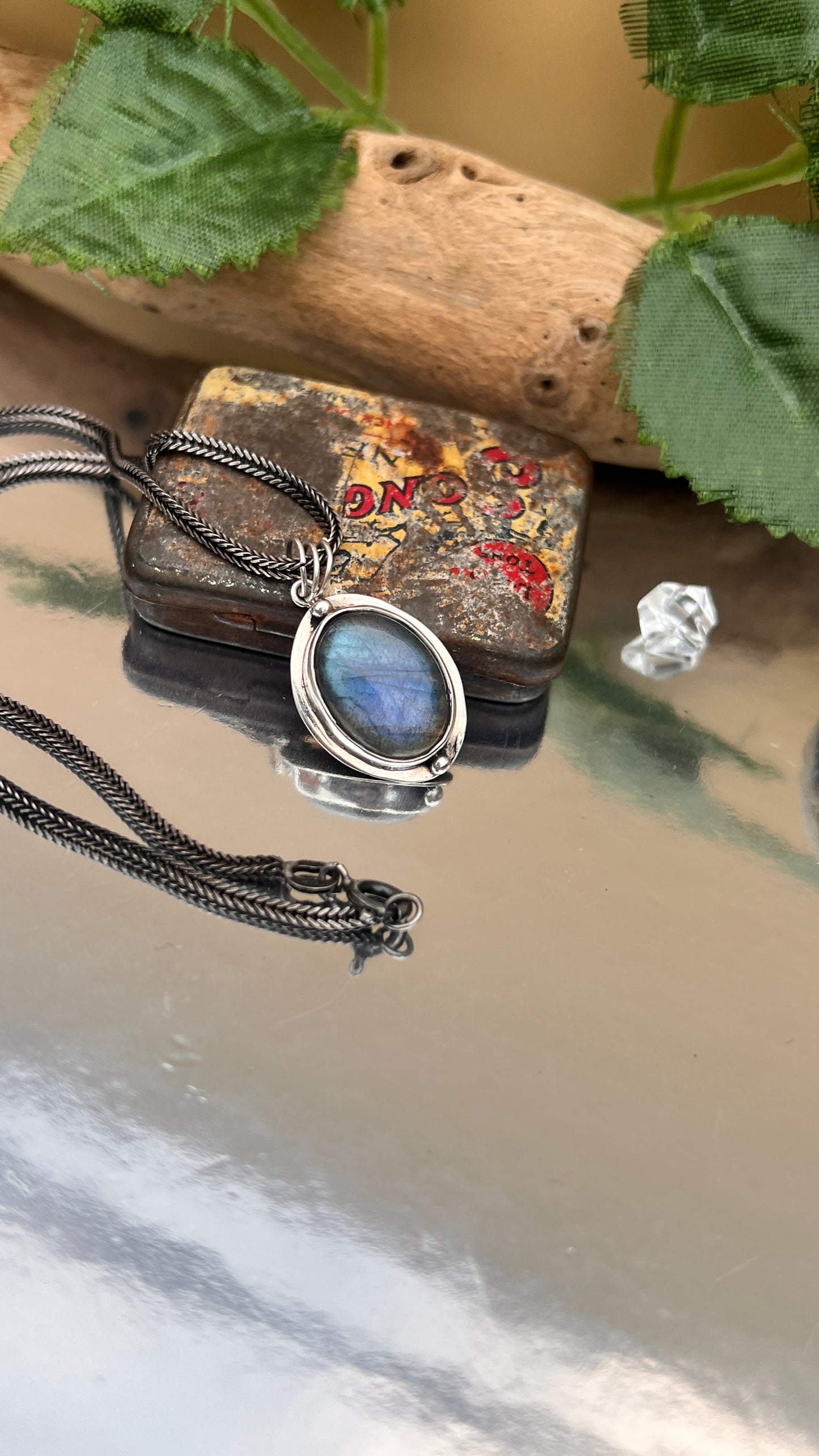 Labradorite Pendant.