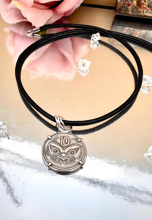 1978 Vintage New Zealand Māori Koruru 10 cent coin Pendant.