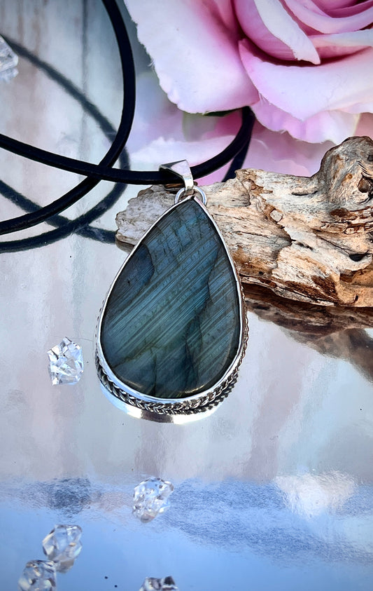 Labradorite Pendant
