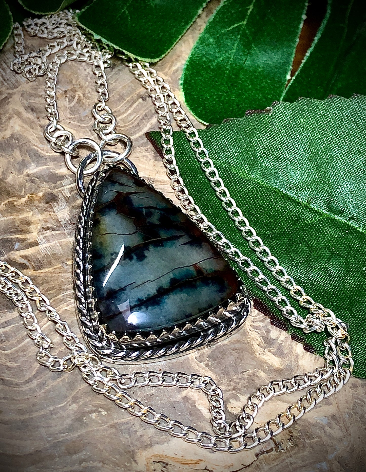 Dragon Vein Pendant